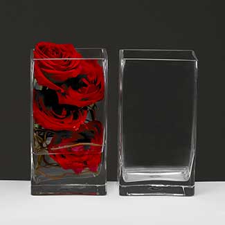 GLASS   7.25" X 4" X 3" VASE